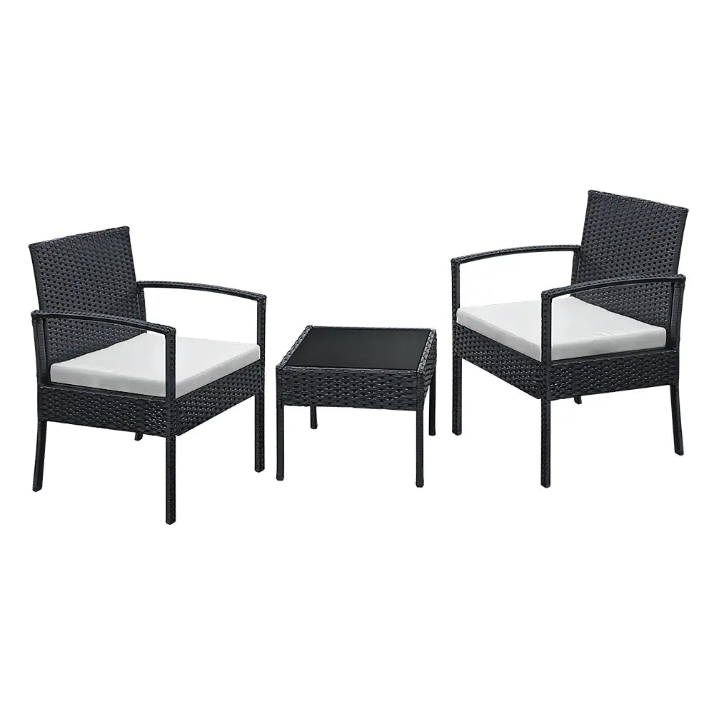 Laguna outdoor dining chair and table set on a modern patio