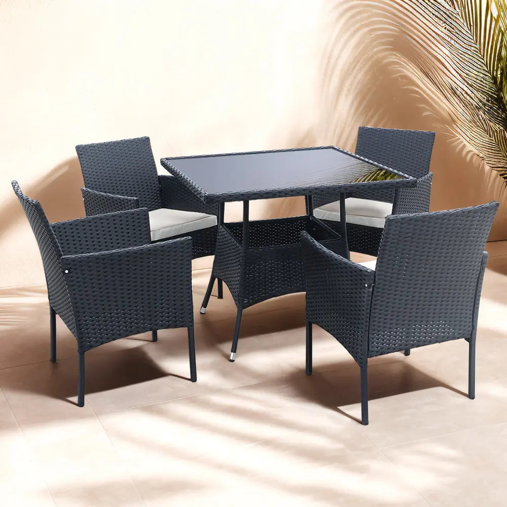 Stylish Felix outdoor dining set with table and chairs